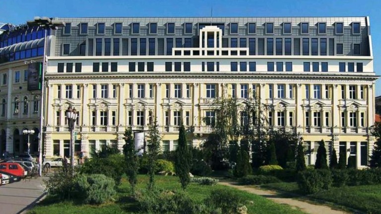 Българската банка за развитие отпуснала солен заем на фирма близка